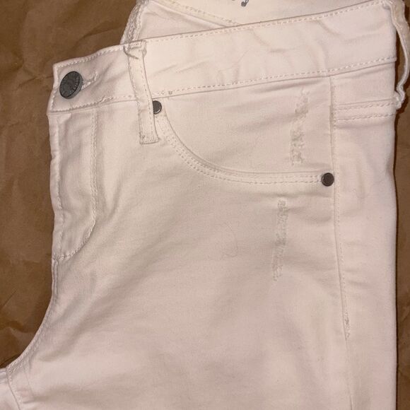 ARTICLES of SOCIETY Skinny Jeans in White - Picture 11 of 11